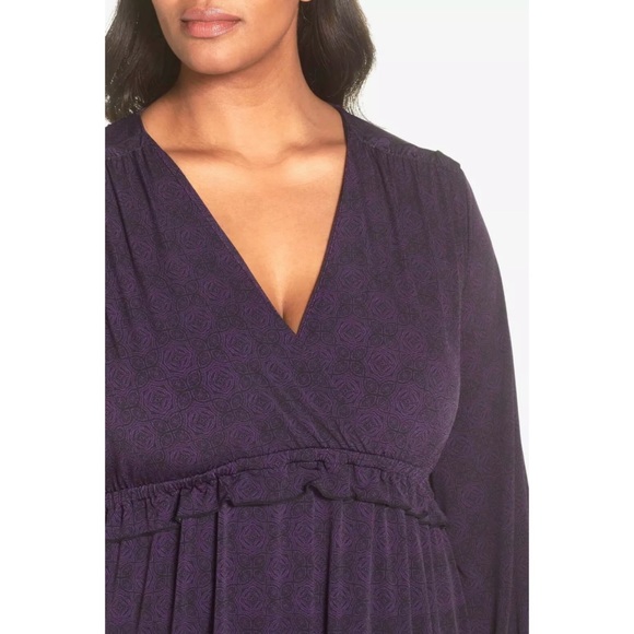 NWT MICHAEL KORS $140 Long Sleeve V-Neck Dress - Picture 4 of 7